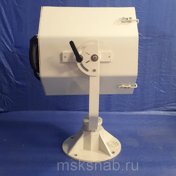 МСПЛ-ПН-400КС Судовой ксеноновый поисковый прожектор