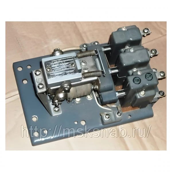 Контактор КМ 2351-9-М4