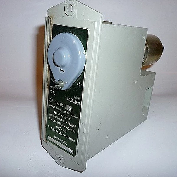 Реле давления Mertik Typ DR 612.11